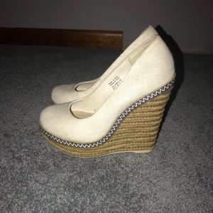 Off white wedges